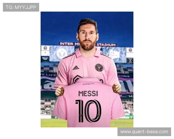 夜访诺坎普,梅西迈出重返巴萨的第一步?