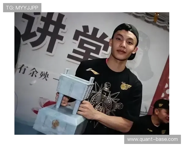 三分14中1还想成为小徐杰？小个子没篮混CBA，广东30号是前车之鉴